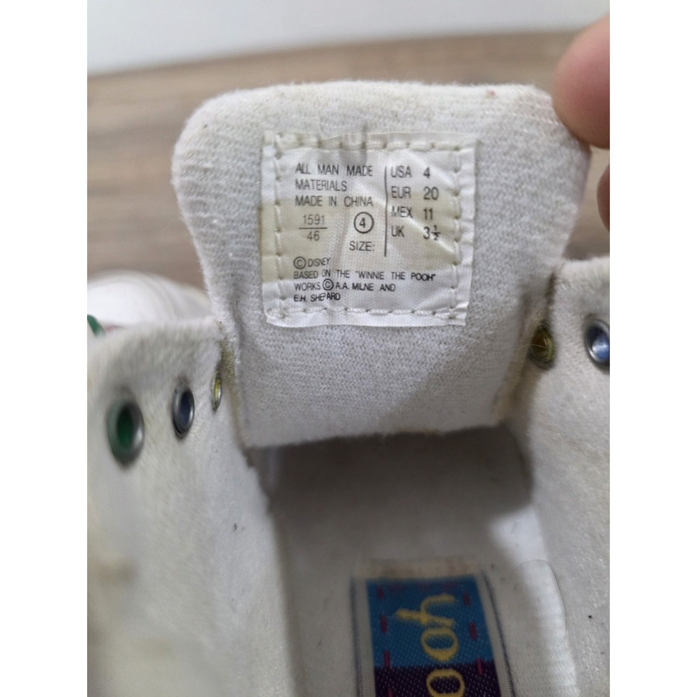 Disney Winnie the Pooh Vintage 90's Skid Resistant Toddler Shoes (4) No Laces - Picture 5 of 7